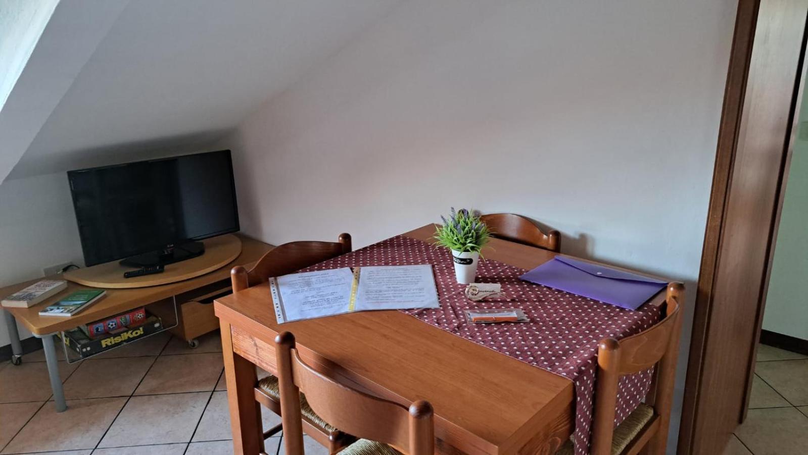 Casa Paola - Stazione 400 Mt - Free Wifi Daire Arcore Dış mekan fotoğraf